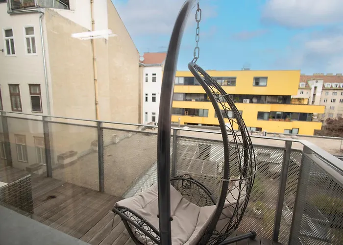 4 Red Star 8 * Vídeň